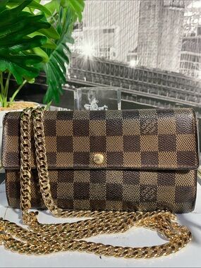 Authentic Louis Vuitton Damier Long Sarah Wallet